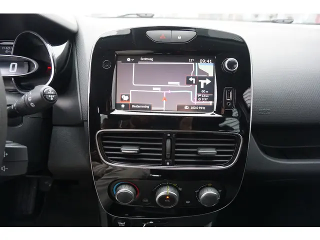 Renault Clio 0.9 TCe Zen 2017 Benzine 12