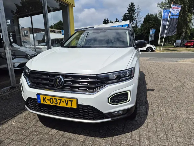 Volkswagen T-Roc 1.5 TSI Sport 2021 Benzine 17