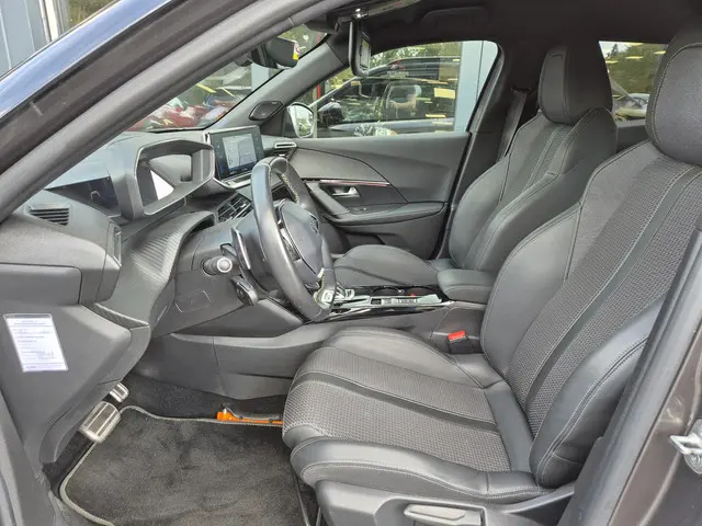 Peugeot 2008 1.2 PureTech GT-Line 2021 Benzine 7