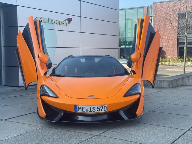 McLaren 570S Spider 570S Carbon Novitec 2018 Benzine 11