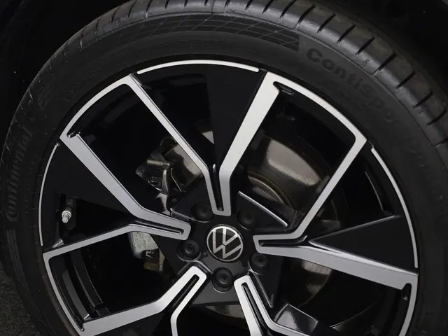 Volkswagen Tiguan 1.5 eTSI/150PK R-Line DSG 2024 Benzine 31