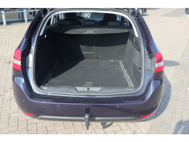 Peugeot 308 SW 1.2 PureTech Tech Edition 2019 Benzine 14