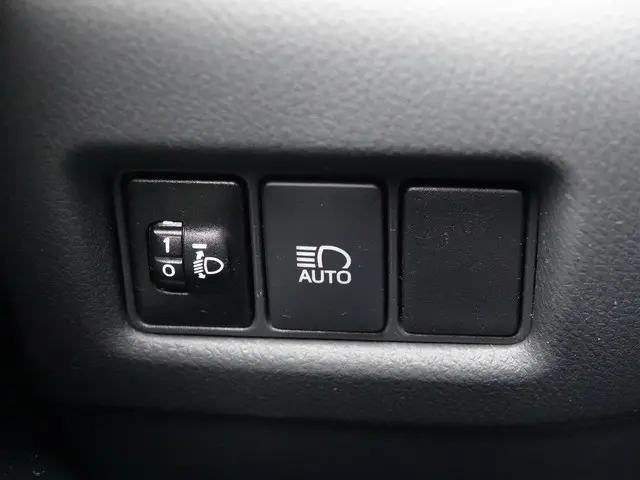 Toyota C-HR 1.8 Hybrid Dynamic 2018 Hybride Benzine 28