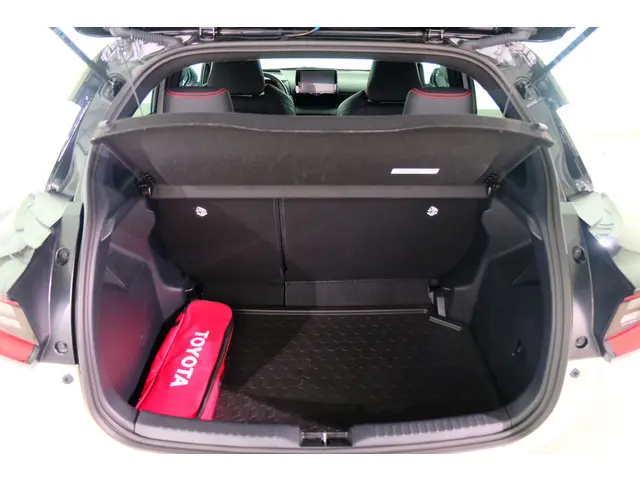 Toyota Yaris 1.5 Hybrid GR Sport 2023 Hybride Benzine 31