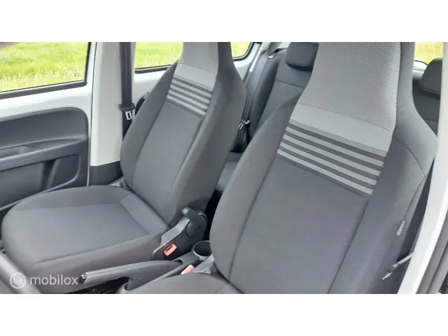 Volkswagen up! 1.0 2021 Benzine 14
