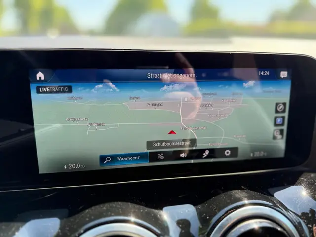 Mercedes-Benz B-Klasse 180 Premium Plus 2020 Benzine 18