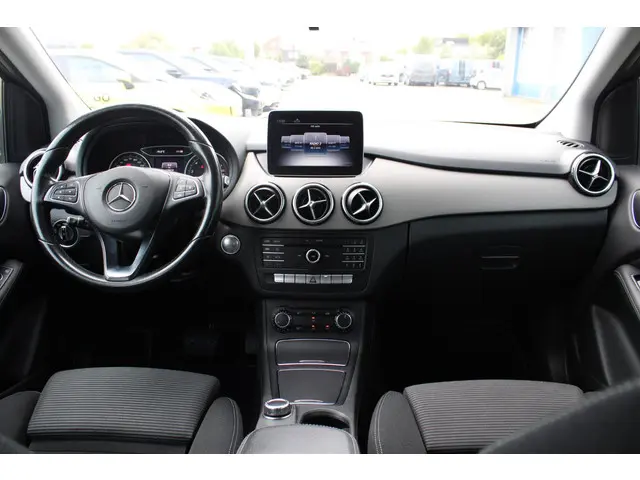 Mercedes-Benz B-Klasse 180 Ambition 2018 Benzine 2