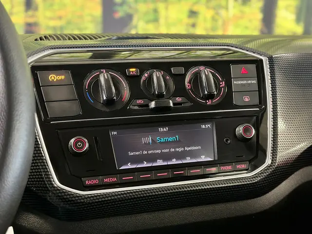 Volkswagen up! 1.0 BMT move up! 2018 Benzine 11