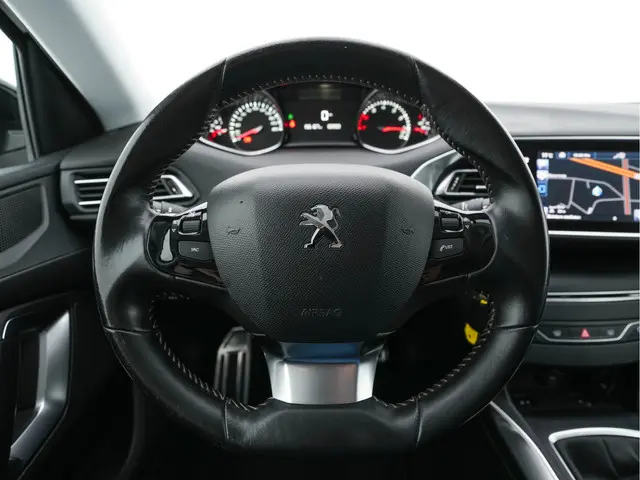 Peugeot 308 SW 1.6 THP Allure 2015 Benzine 18