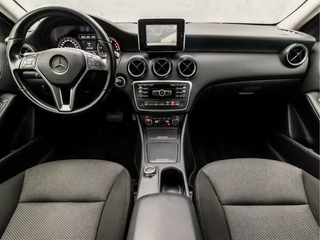 Mercedes-Benz A-Klasse 180 Black Sport 2013 Benzine 6