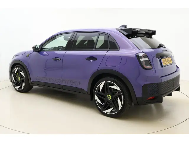 Abarth 600e Abarth Scorpionissima 54 kWh 2025 Elektrisch 4