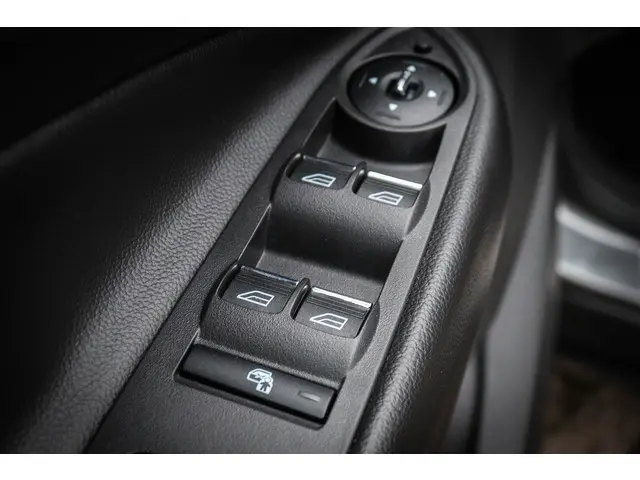 Ford Kuga 1.6 Titanium 4WD 2013 Benzine 13