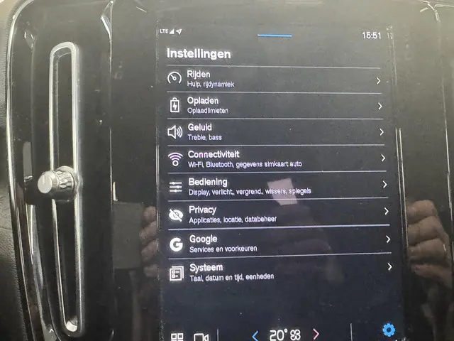 Volvo C40 Recharge Core 69 kWh 2023 Elektrisch 46