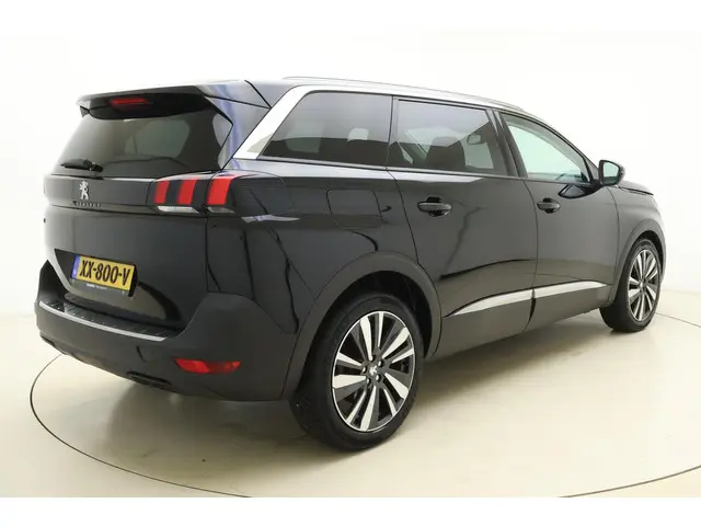 Peugeot 5008 2