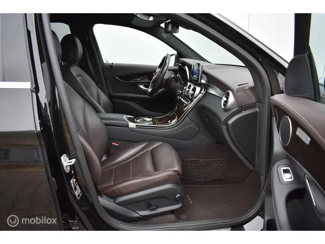 Mercedes-Benz GLC 250 4MATIC Prestige 2015 Benzine 6