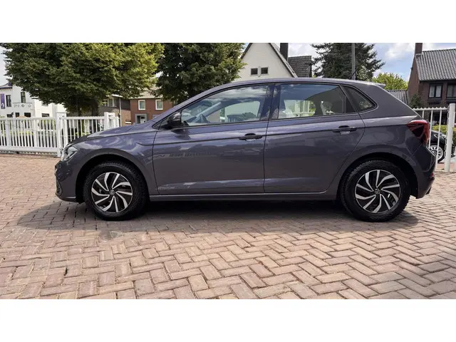 Volkswagen Polo 2