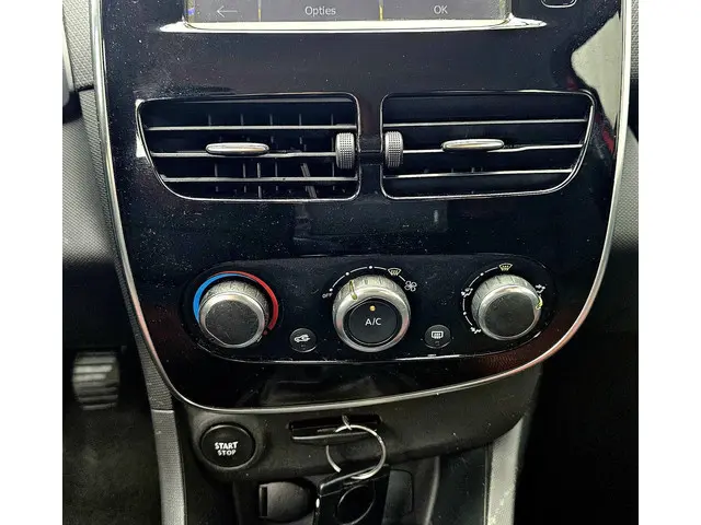 Renault Clio Estate 0.9 TCe Night&Day 2015 Benzine 16