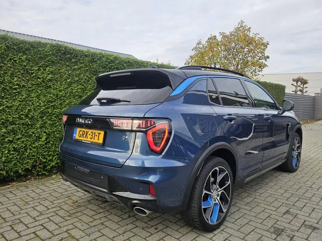 Lynk & Co 01 /1.5 Hybrid/ 262 PK/2022 2022 Hybride Benzine 9