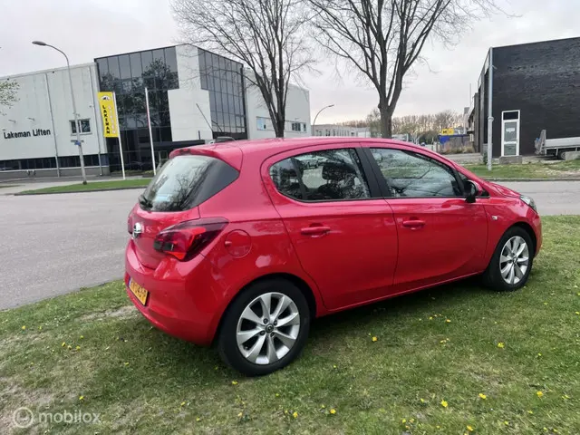 Opel Corsa 1.4 Favourite 2018 Benzine 10