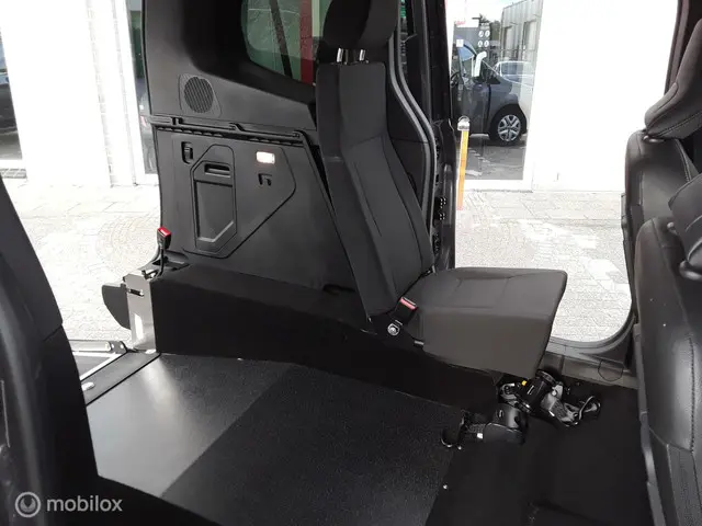 Renault Kangoo Techno TCE 130 pk Automaat 2023 Benzine 6