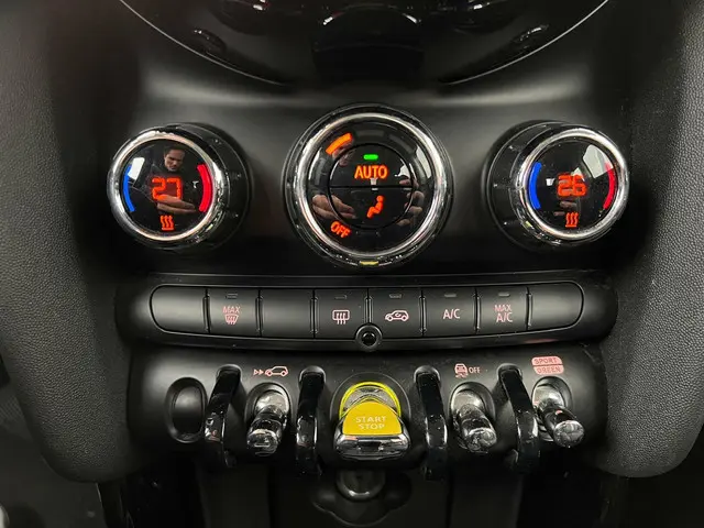MINI Electric Mini Essential 33 kWh 2021 Elektrisch 12