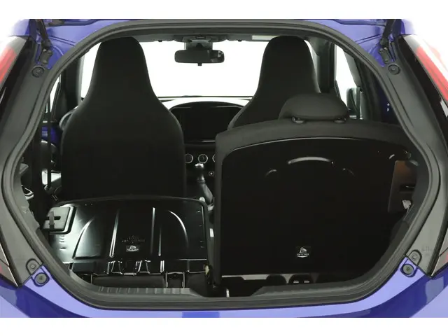 Toyota Aygo X 1.0 VVT-i MT Play 2024 Benzine 24