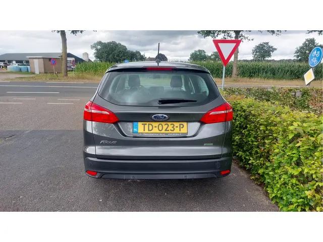 Ford Focus Wagon 1.0 Lease Edition 2017 Benzine 9