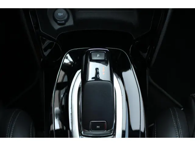 Peugeot 2008 1.2 PureTech GT-Line 2020 Benzine 32