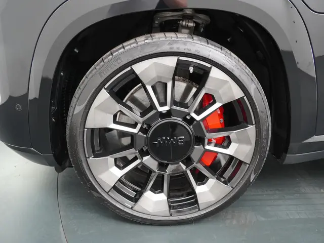 BMW XM PHEV 30 kWh 2024 Hybride Benzine 29