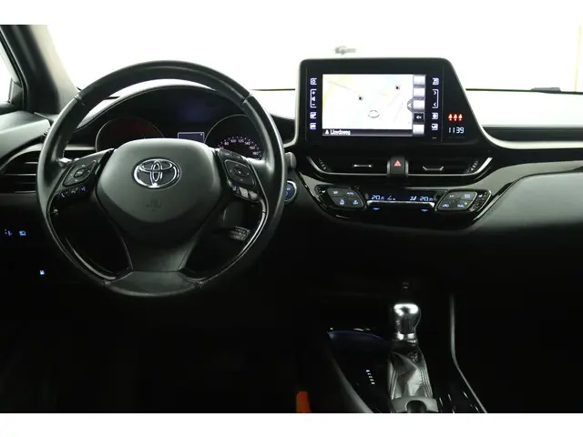 Toyota C-HR 1.8 Hybrid Dynamic 2018 Hybride Benzine 58
