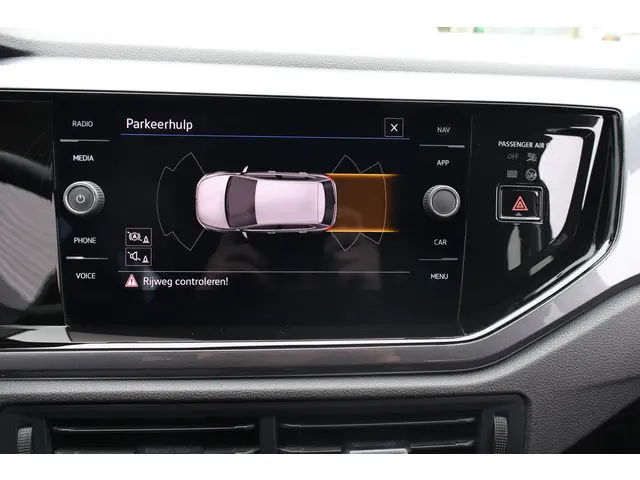 Volkswagen Polo 1.0 TSI Highline Business R 2021 Benzine 6