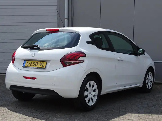 Peugeot 208 1.0 PureTech Access LIKE 2016 Benzine 7