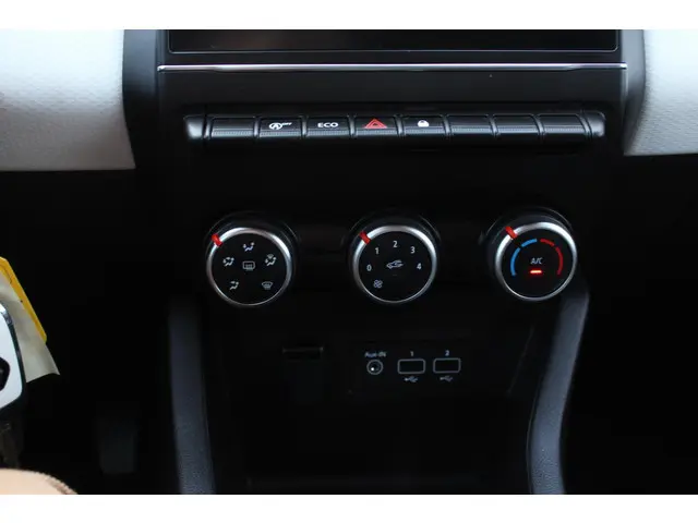 Renault Clio 1.0 TCe 90 Evolution 2023 Benzine 23