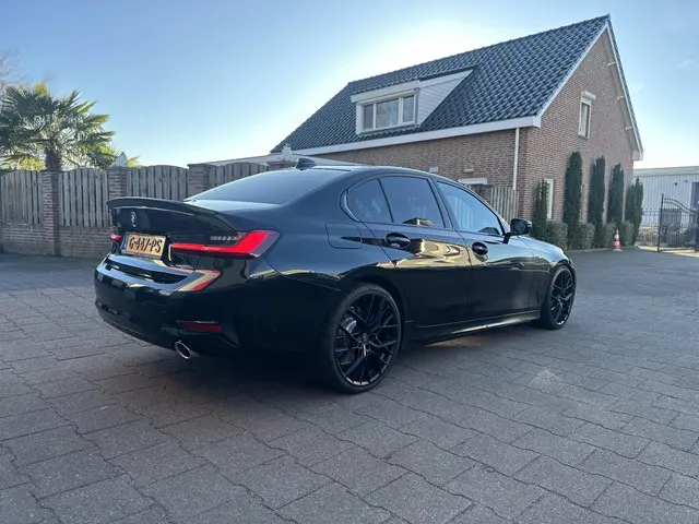 BMW 3 Serie 330e Sport Edition 2019 Hybride Benzine 10