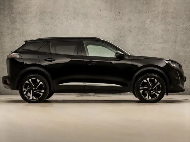 Peugeot 2008 1.2 PureTech Allure Sport 2021 Benzine 4