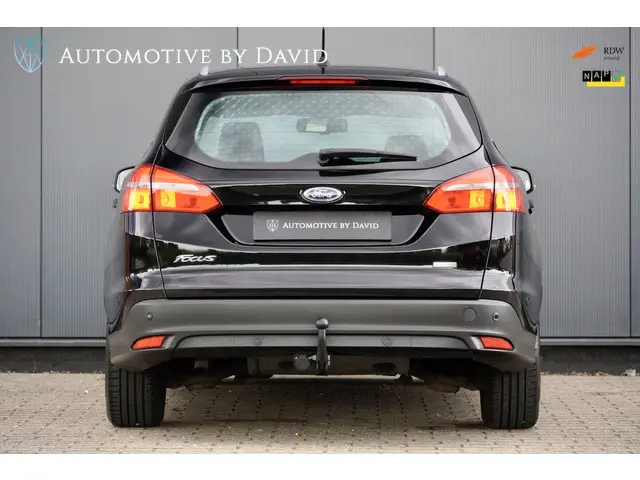 Ford Focus Wagon 1.0 126 pk TITANIUM EDITION 2015 Benzine 4