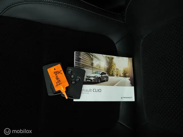 Renault Clio 1.2 TCe Intens Automaat 2017 Benzine 18