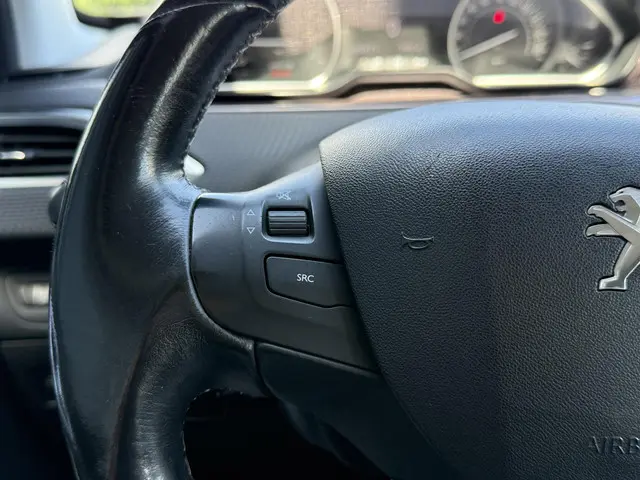 Peugeot 2008 1.2 PureTech Style 2015 Benzine 15