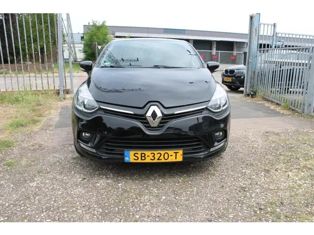 Renault Clio 0.9 TCe Limited 2018 Benzine 6