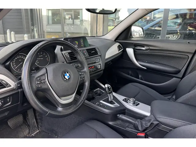 BMW 1 Serie 116i Executive 2013 Benzine 8