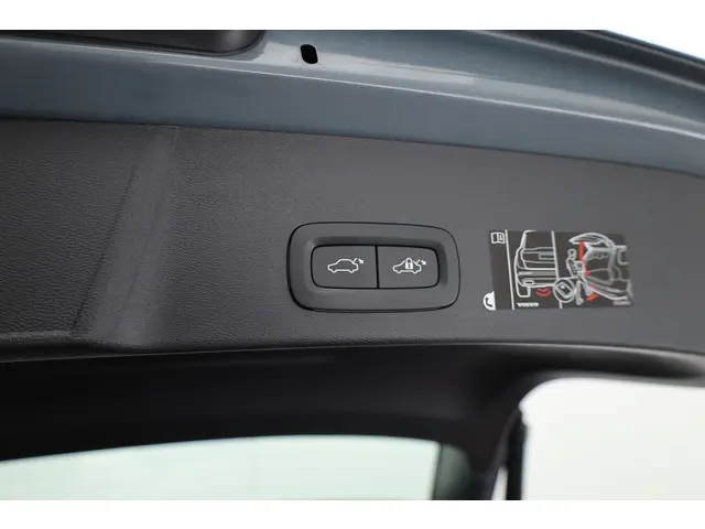 Volvo XC40 Recharge P8 AWD R-Design 2020 Elektrisch 37