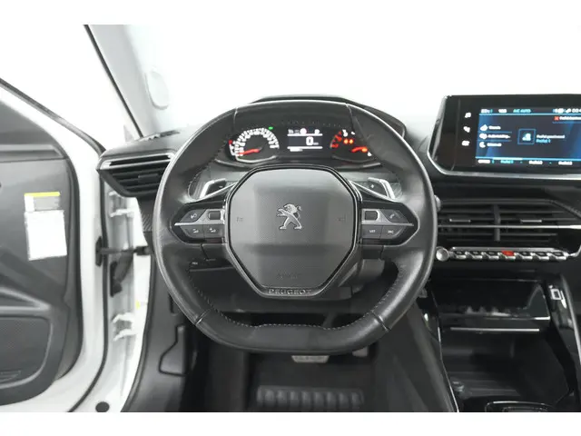Peugeot 2008 PureTech 130 EAT8 Allure 2022 Benzine 28