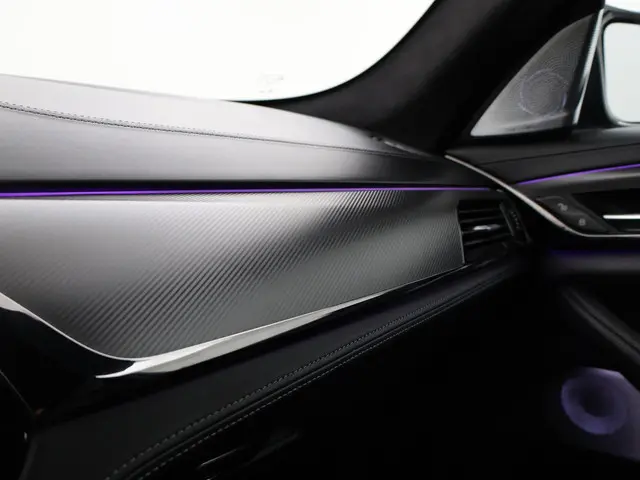 BMW M5 COMPETITION 740 PK FACELIFT MODEL 2020 Benzine 87