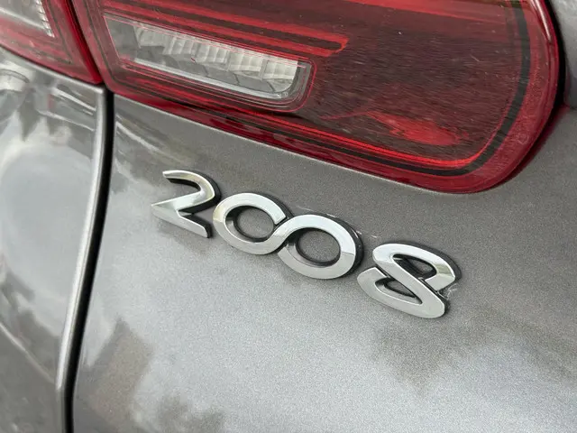Peugeot 2008 1.2 PureTech Signature 2019 Benzine 30