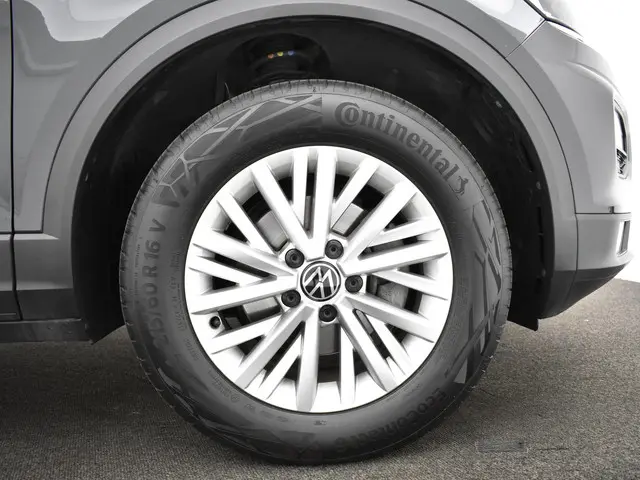 Volkswagen T-Roc 1.0 Tsi 110pk Style 2021 Benzine 3