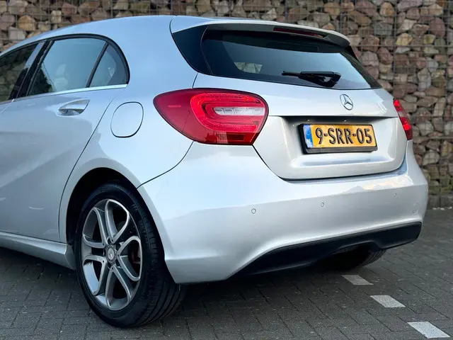 Mercedes-Benz A-Klasse 180 4U3 2013 Benzine 10