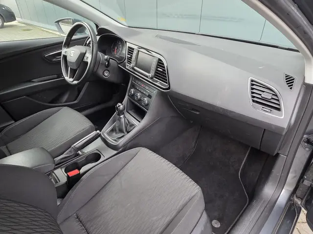 SEAT Leon 1.0 EcoTSI Style Connect Navi 2016 Benzine 2