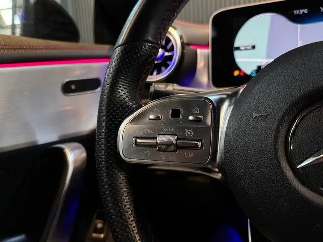 Mercedes-Benz CLA 180 AMG Camera Sfeer 2020 Benzine 29