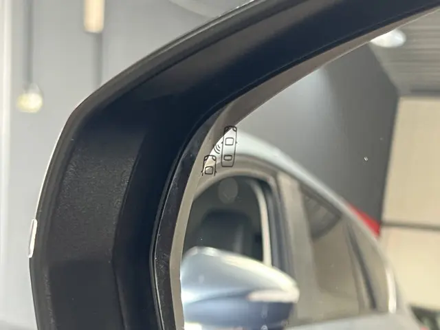 Peugeot 3008 1.6 e-THP GT Line 2018 Benzine 35