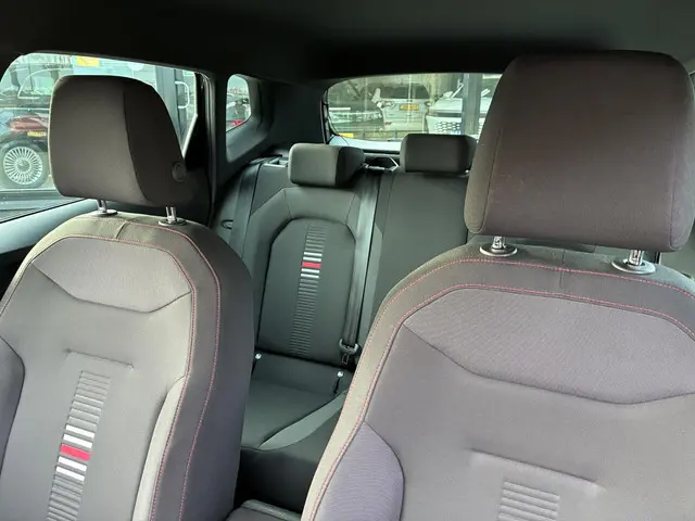 SEAT Arona 1.5 TSI EVO FR Business Intense 2019 Benzine 48